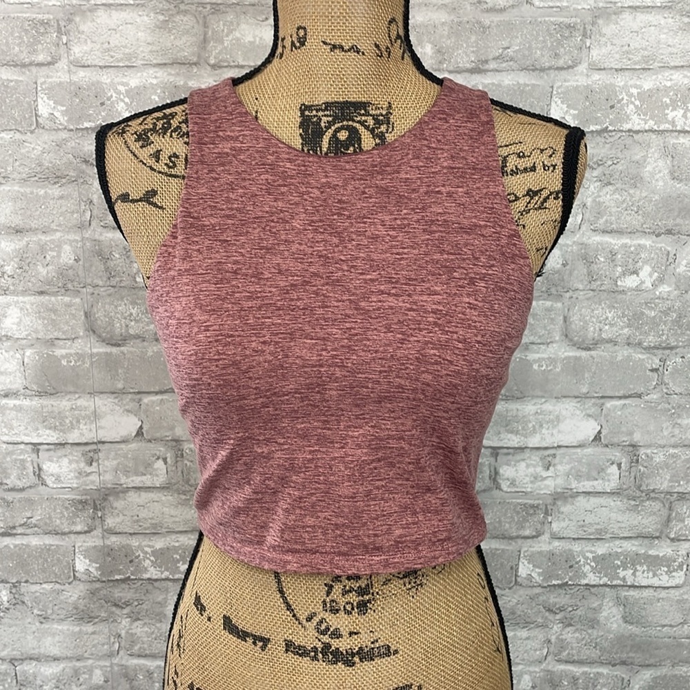 Feat Solace Tank Pink Crop Top
Sports Bra